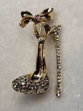 New Glamorous Sparkling Rhinestone High-heel Brooch / Pin